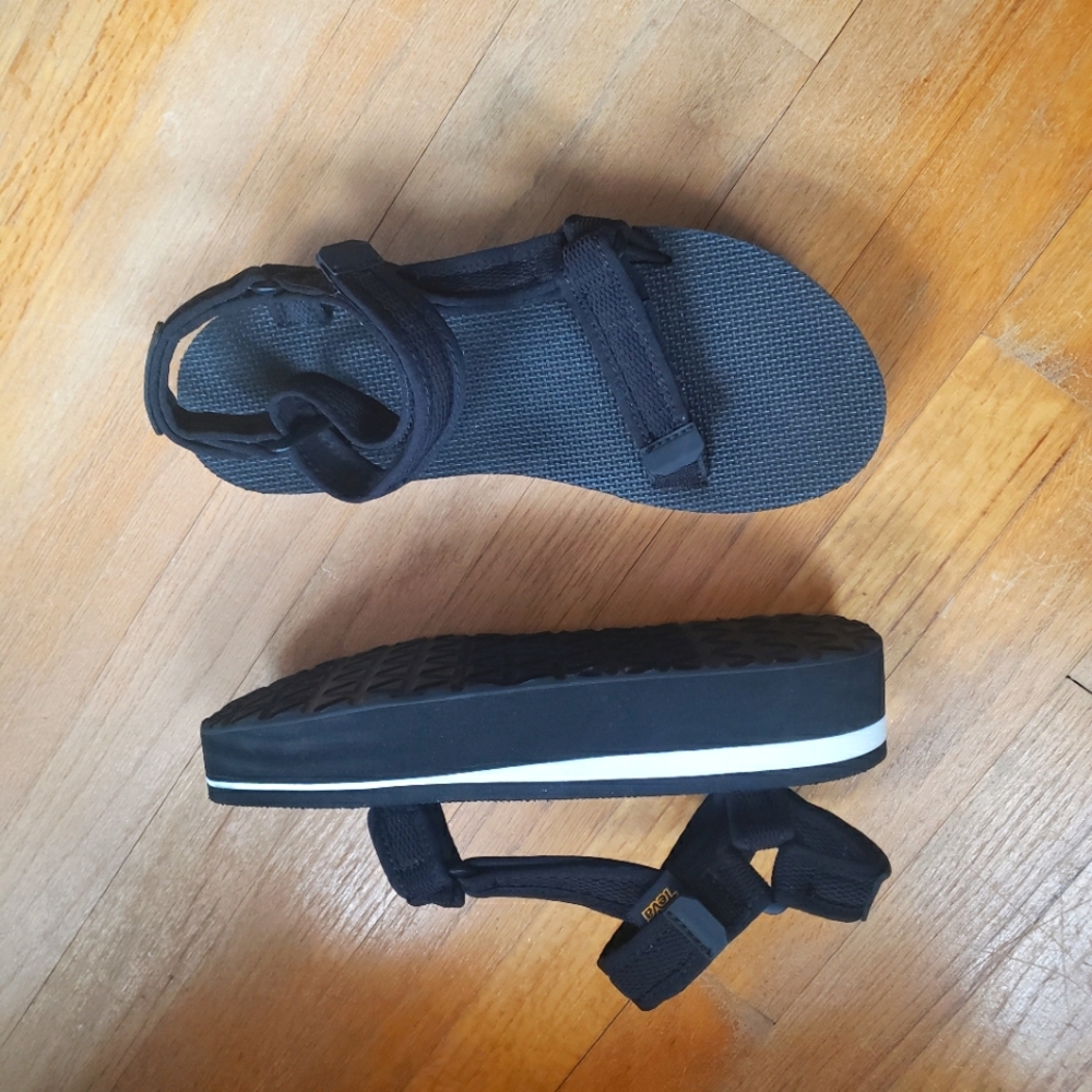 NEW Texas Flarform Sandals womena size 10